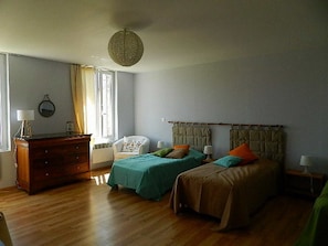 2 camere, ferro/asse da stiro, Wi-Fi gratuito, lenzuola