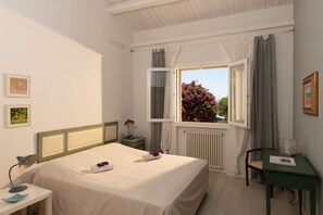 3 chambres, fer et planche à repasser, Wi-Fi, draps fournis