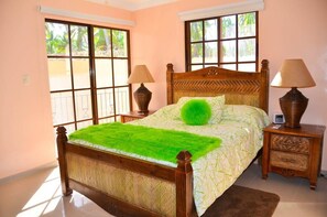 2 bedrooms, in-room safe, iron/ironing board, Internet