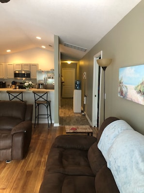 Smart TV, DVD player, books, printers