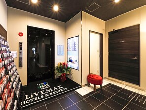 Hallway - Hotel Livemax Shinsaibashi East (Osaka)