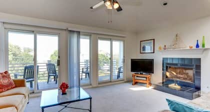 1 BLOCK TO BEACH, Delightful & Spacious, 4 BR/3.5BA Virginia Beach Vacation