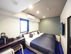 Iron/ironing board, free WiFi - HOTEL LiVEMAX Hakataeki Minami (Fukuoka)