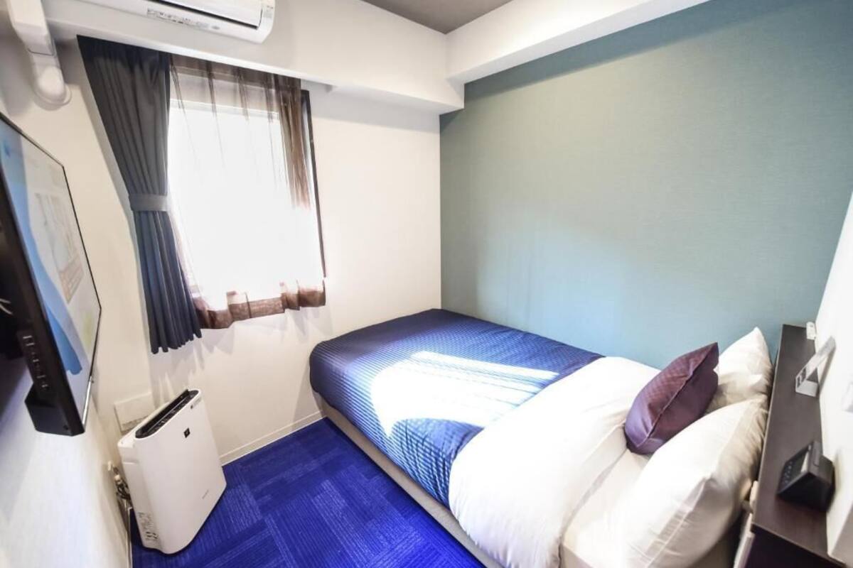 iron/ironing board, free wifi