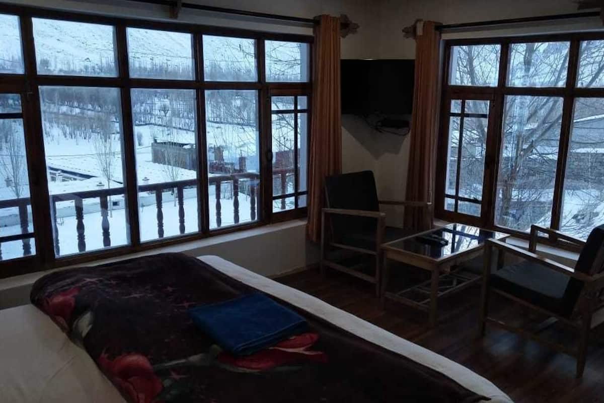 Traditional Cottage, Multiple Beds, Non Smoking | 11 bedrooms, Select Comfort beds, individually decorated