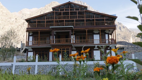 Fachada de la propiedad