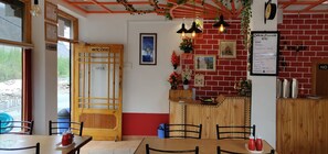 Café - Trespone Valley Resort (Kargil)