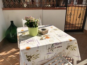 Outdoor dining - New "Annurca" apartment with terrace (Napoli)