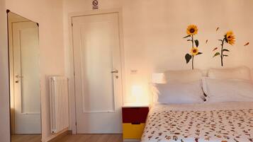 2 Schlafzimmer, Schreibtisch, BĂŒgeleisen/BĂŒgelbrett, WLAN