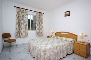 2 dormitoris, planxa i posts de planxar, wifi gratuïta i roba de llit