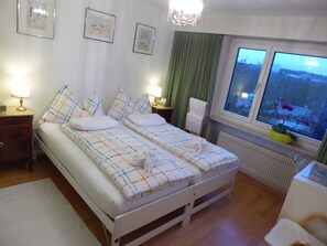 1 bedroom, in-room safe, iron/ironing board, WiFi