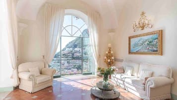 Télévision, cheminée, lecteur de DVD