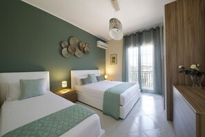 3 bedrooms, in-room safe, desk, iron/ironing board