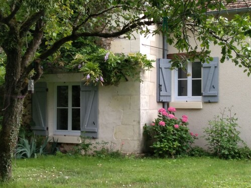 House - Farmhouse Cottage