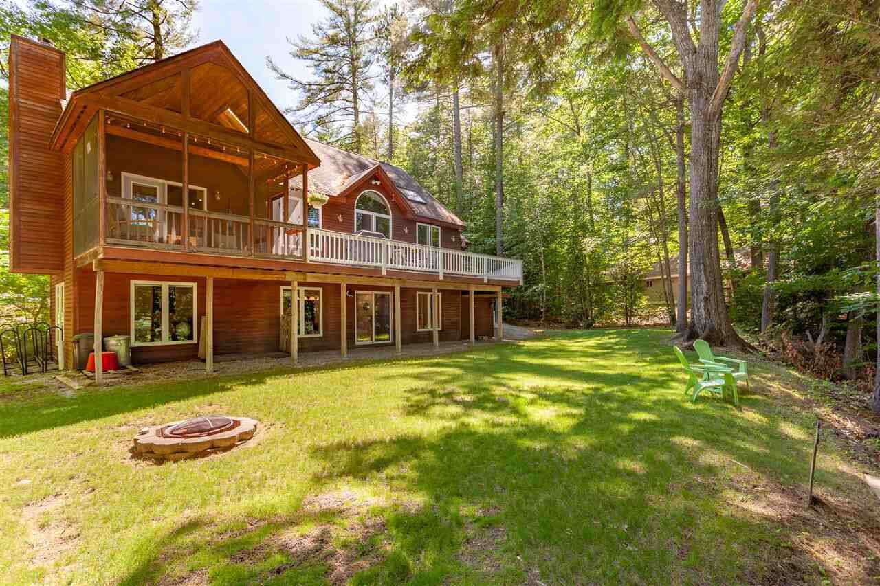 Riverfront home on the Saco River with a hot tub, close to everything.