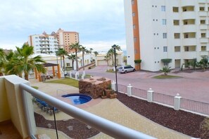Property grounds - Beautiful 2 Bedroom Condo on the Sea of Cortez at Las Palmas Resort BN-205 (Puerto Peñasco)
