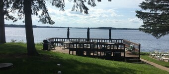 Waterfront 3 Bedroom Cottage on Beautiful Lake Nokomis 
