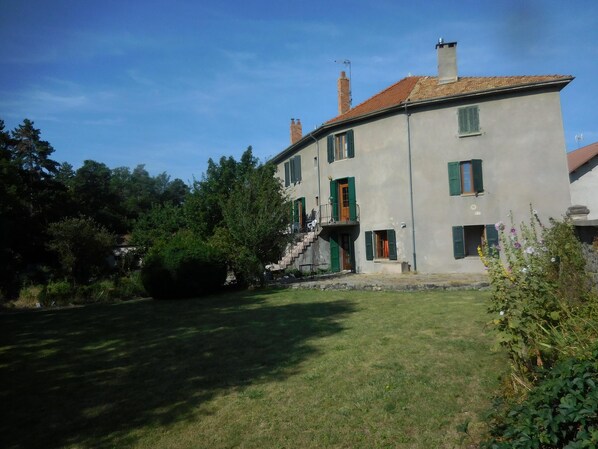 Exterior - FAMILY HOUSE 20-22 people (La Bâtie-Neuve)