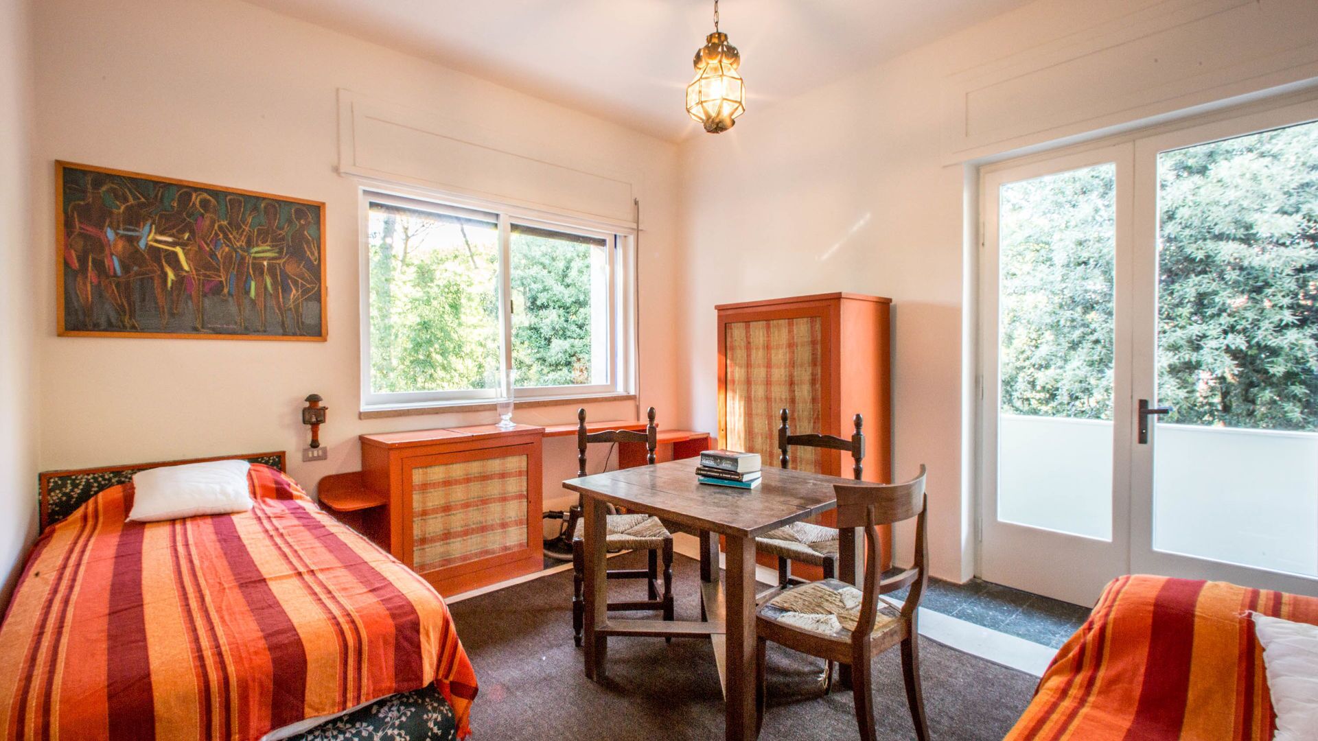 7 bedrooms, iron/ironing board, free WiFi
