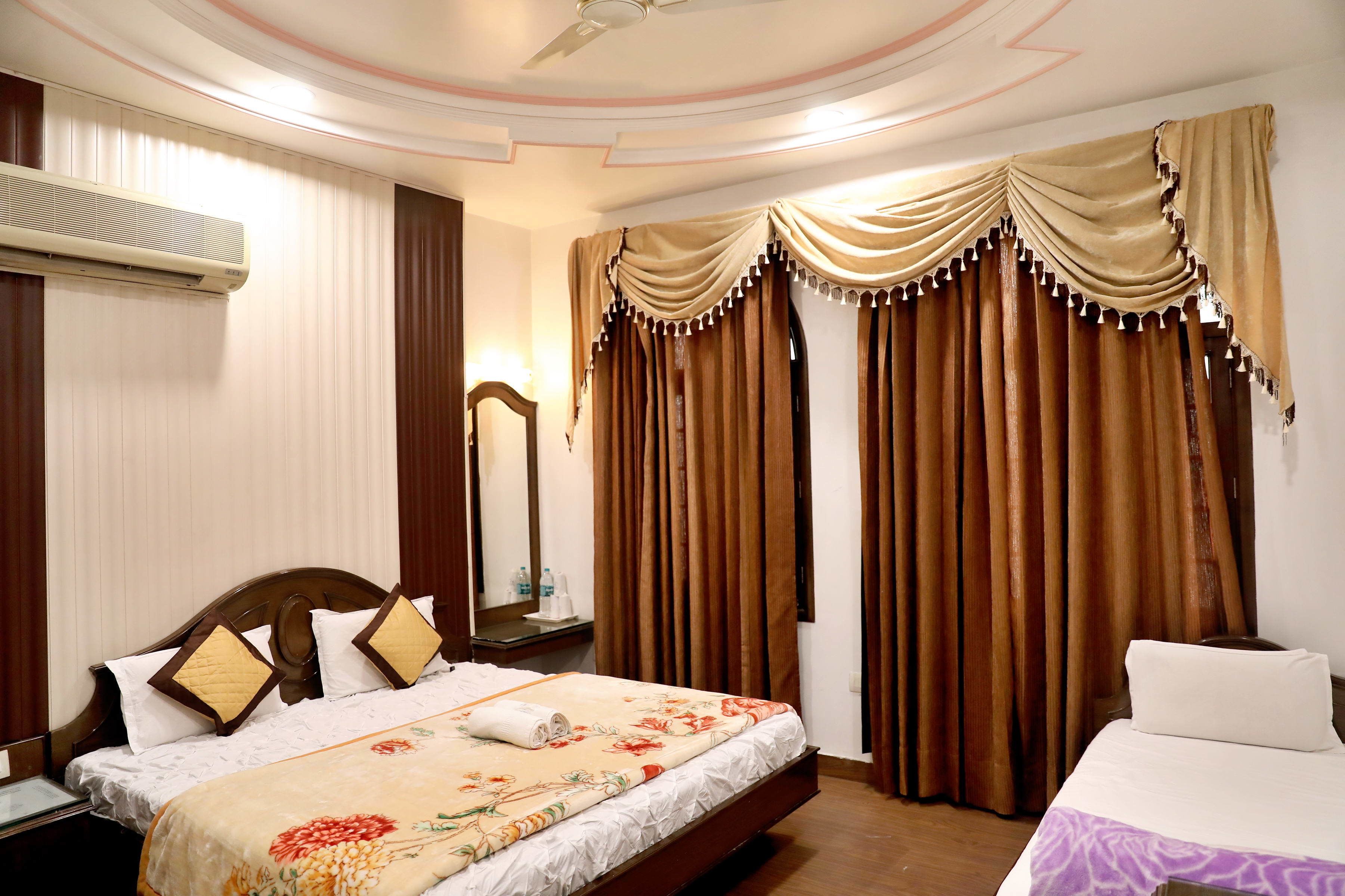 Premium Triple Room, 3 Bedrooms, Non Smoking | Soundproofing, iron/ironing board, bed sheets