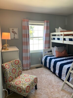 4 bedrooms, travel crib, free WiFi, bed sheets