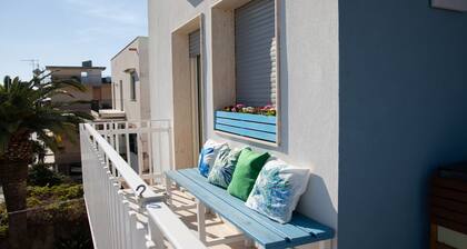 Mary Holiday House just 150m from the beach