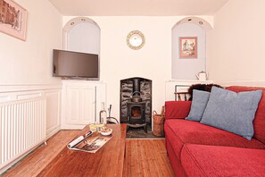 Smart TV, foosball - Eventide, Kingsand, sea views from every window (Kingsand)