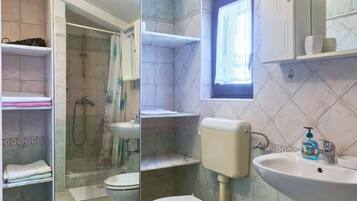Shower, towels
