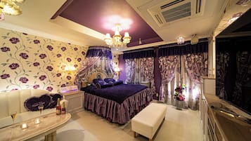 Standard Room | Down comforters, blackout drapes, free WiFi, bed sheets
