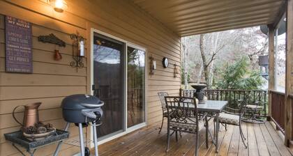 Luxus-Eigentumswohnung in den Bergen in Gated Resort (99 USD / Woche bis 30. Juni)