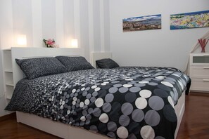 2 Schlafzimmer, Schreibtisch, WLAN, Bettwäsche