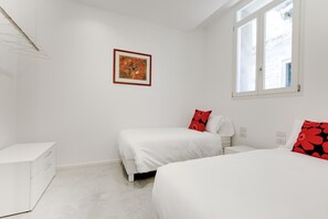 5 habitaciones y caja de seguridad en la habitación 