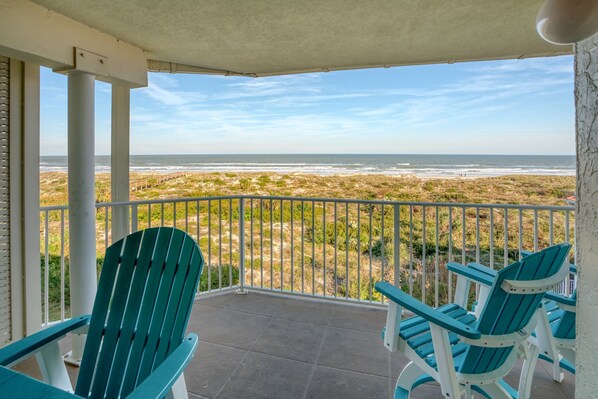 Property grounds - CRC 1401 - Beautiful Oceanfront Condo (St Augustine)