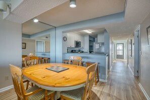 Dining - CRC 1401 - Beautiful Oceanfront Condo (St Augustine)