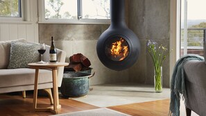 Interior - The White House - Lorne (Lorne)