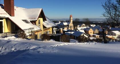 Genießen und relaxen mit herrlicher Fernsicht am Schloss Schönberg
