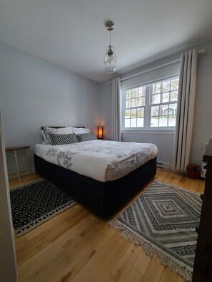 4 Schlafzimmer, Schreibtisch, Bügeleisen/Bügelbrett, kostenloses WLAN