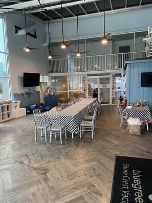 Dining - Ocean Front 2 BR 2 BA, 8/29/25 Fri to 9/5/25 Fri, Room # 1110, Shorecrest I (North Myrtle Beach)