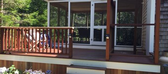 Family-friendly 4 Bedroom House on Chappy - Book Now for Summer 2026