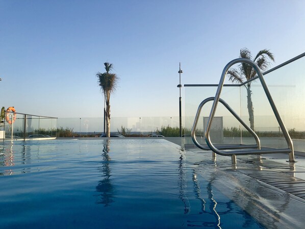 Ulkouima-allas, lämmitetty uima-allas