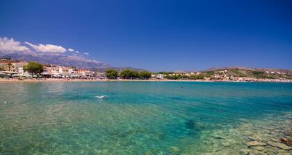 Villa Erontas-luxurius villa with private heated jacuzzi