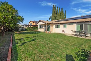 Exterior - Backyard, EV Charger, No Stairs. Citrus Perch! (Mission Viejo)