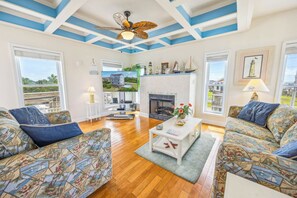 Smart TV, reproductor de DVD y videoteca 