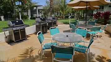 Tempat makan outdoor