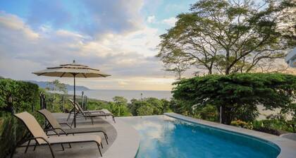 Best view in Santa Teresa, 2 minutes from the beach beautiful artisan house