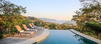 Best view in Santa Teresa, 2 minutes from the beach beautiful artisan house