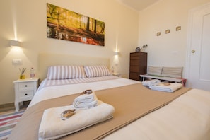 1 chambre, coffres-forts dans les chambres, bureau