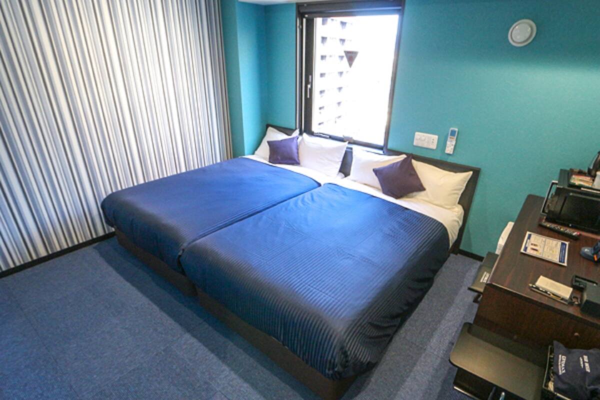 1 bedroom, individually decorated, desk, iron/ironing board