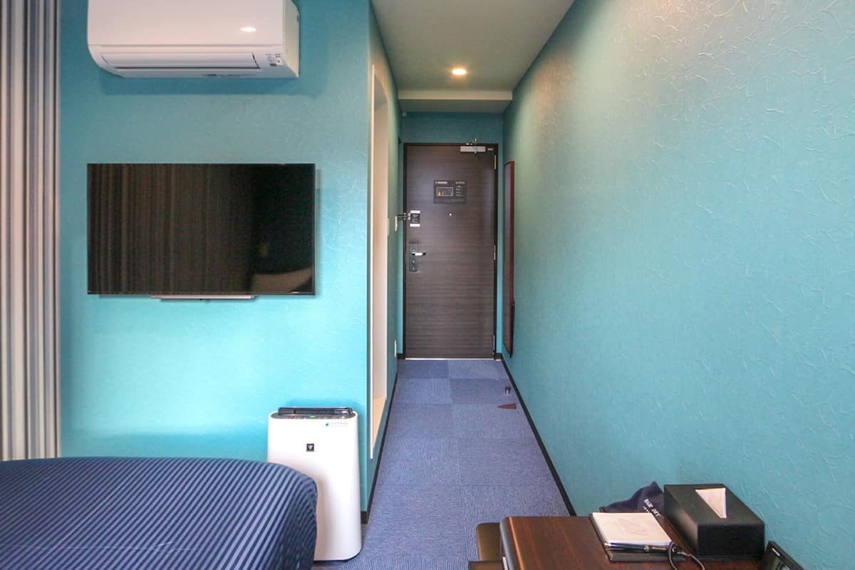 1 bedroom, individually decorated, desk, iron/ironing board