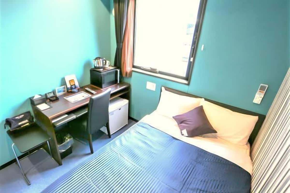 特色装修、办公桌、熨斗/熨板、免费 WiFi